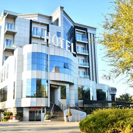 Hotel Zeneva Lux Kragujevac Eksteriør bilde