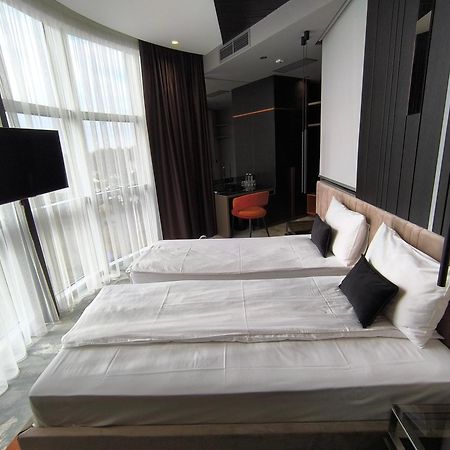 Hotel Zeneva Lux Kragujevac Eksteriør bilde