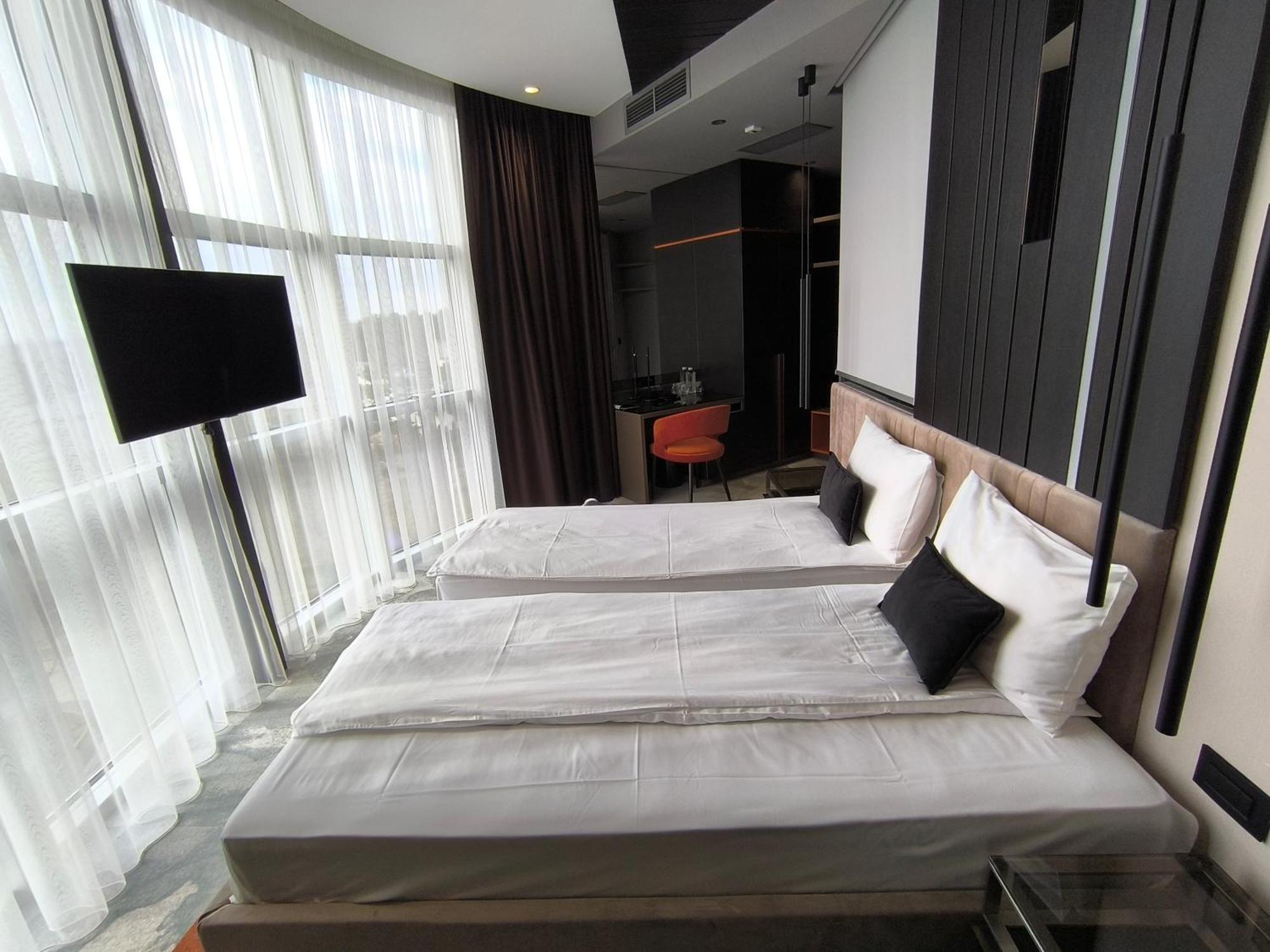 Hotel Zeneva Lux Kragujevac Eksteriør bilde
