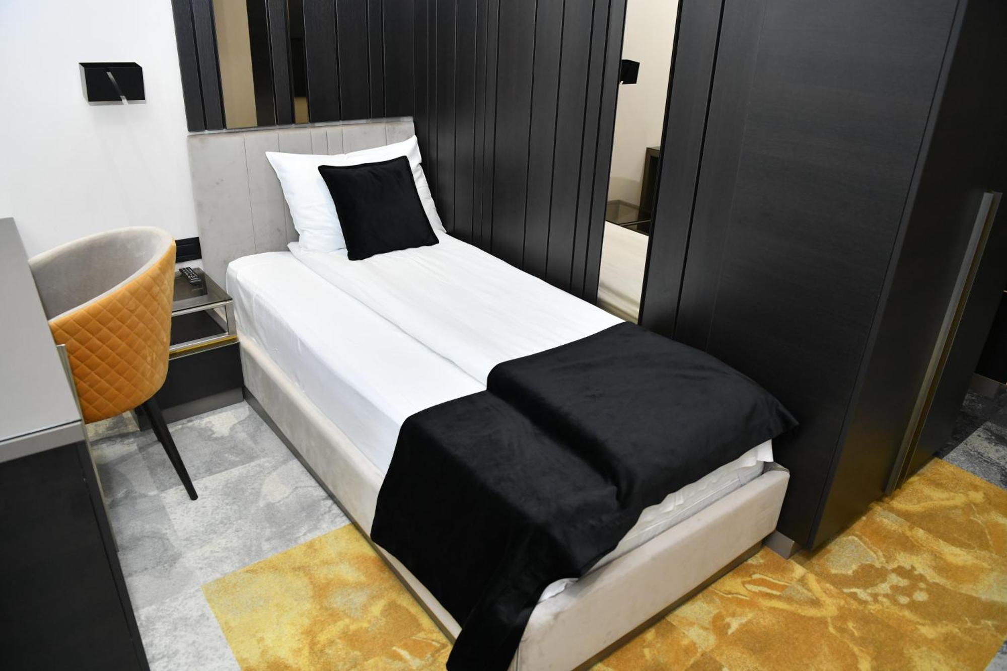 Hotel Zeneva Lux Kragujevac Eksteriør bilde